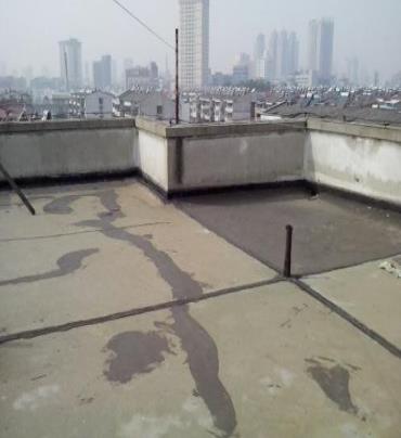 托克托漏水维修 楼顶漏水是什么原因，楼顶漏水维修方法是什么?